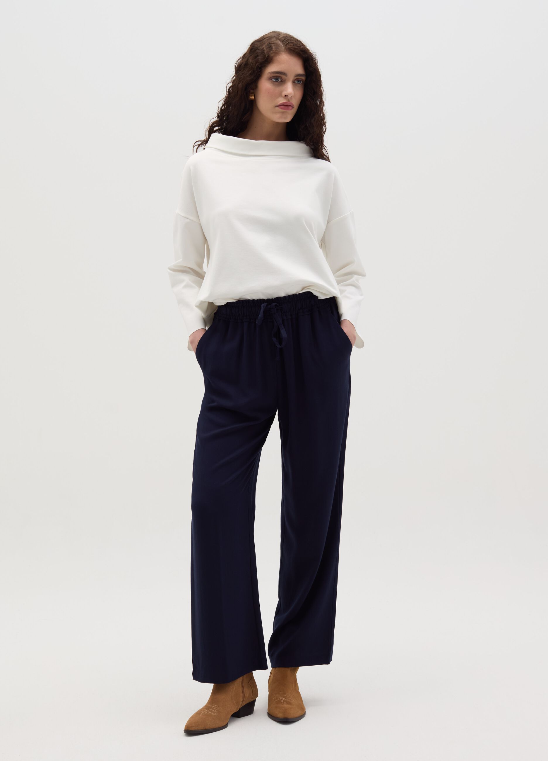 Pantalone jogger in viscosa con coulisse