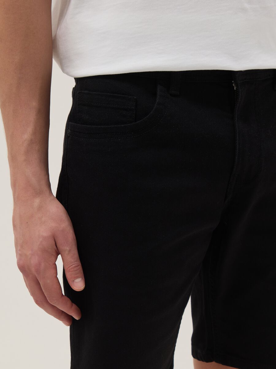 Black slim-fit stretch cotton denim Bermuda shorts_3