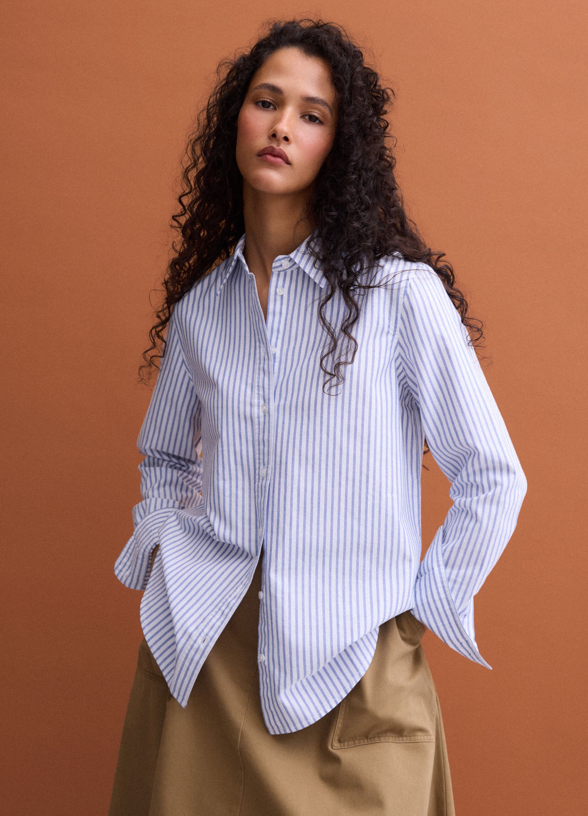 Light blue Oxford shirt with white stripes in pure cotton, comfort fit