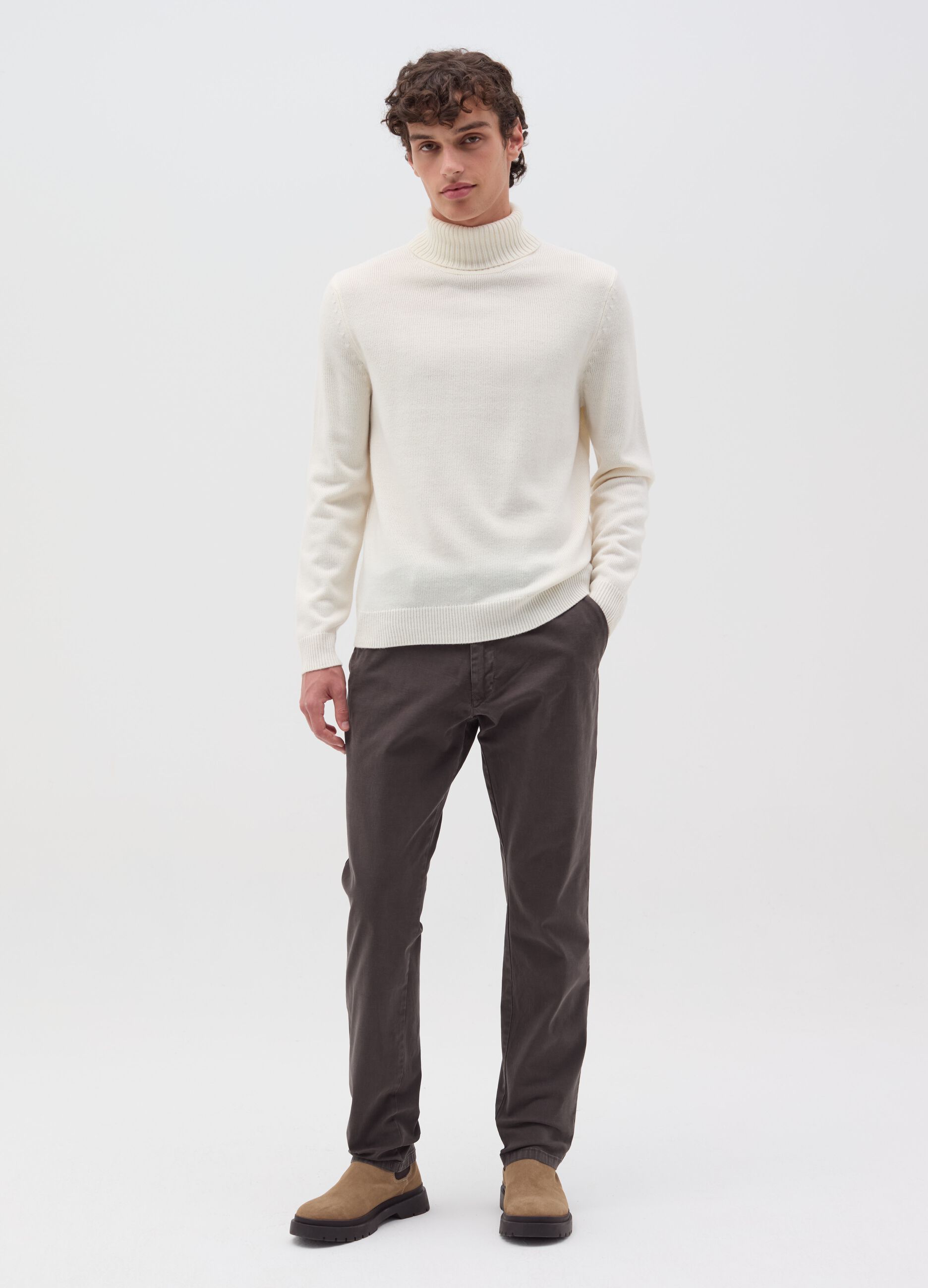 Slim-fit, stretch cotton chinos