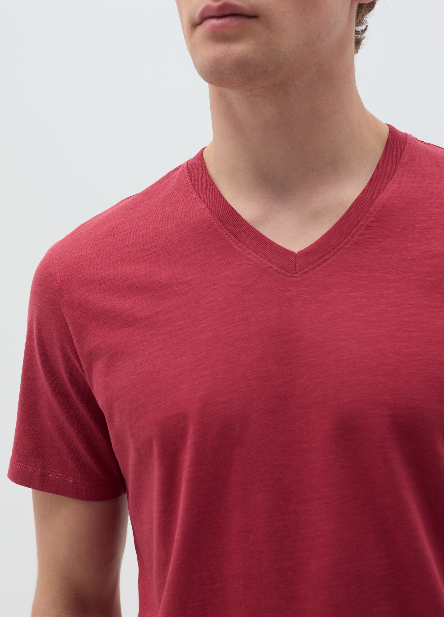 Slub cotton T-shirt with V neck