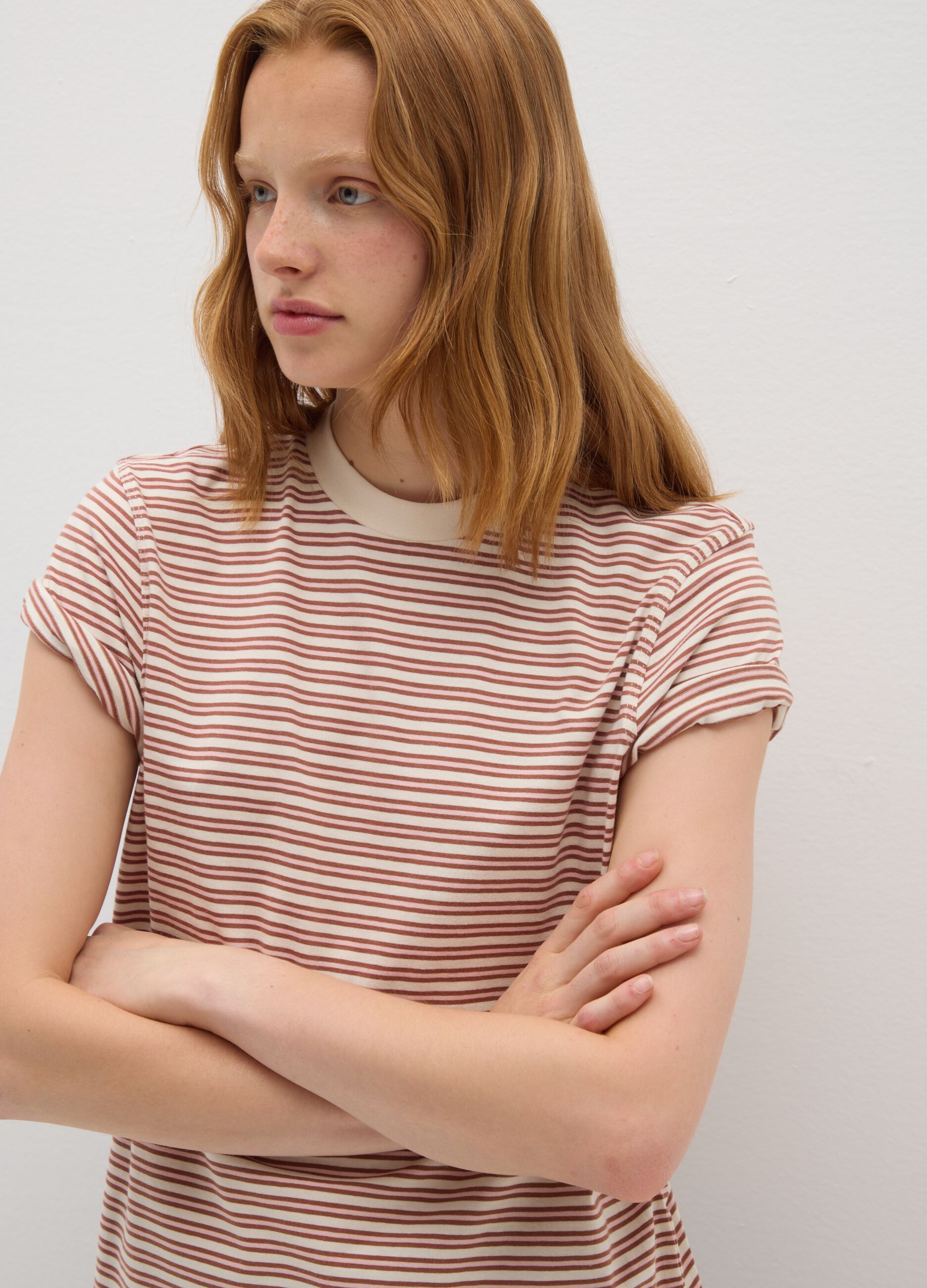 T-shirt in puro cotone multicolor relaxed fit con stemma