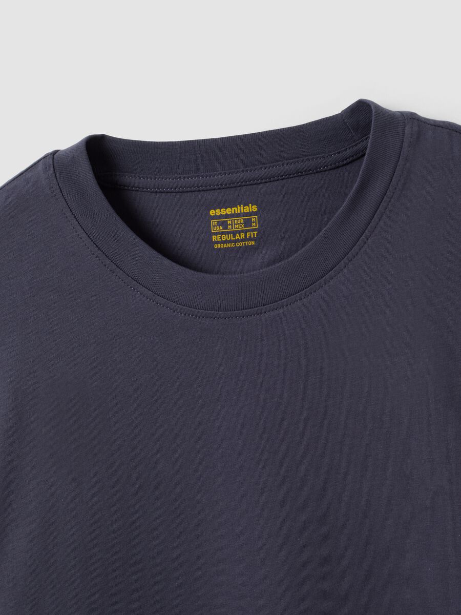 T-shirt grigia a maniche lunghe in puro cotone organico con girocollo_1