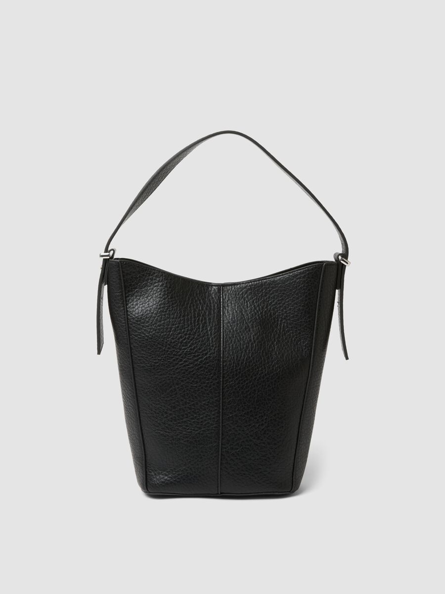 Black hammered-effect shoulder bag_0