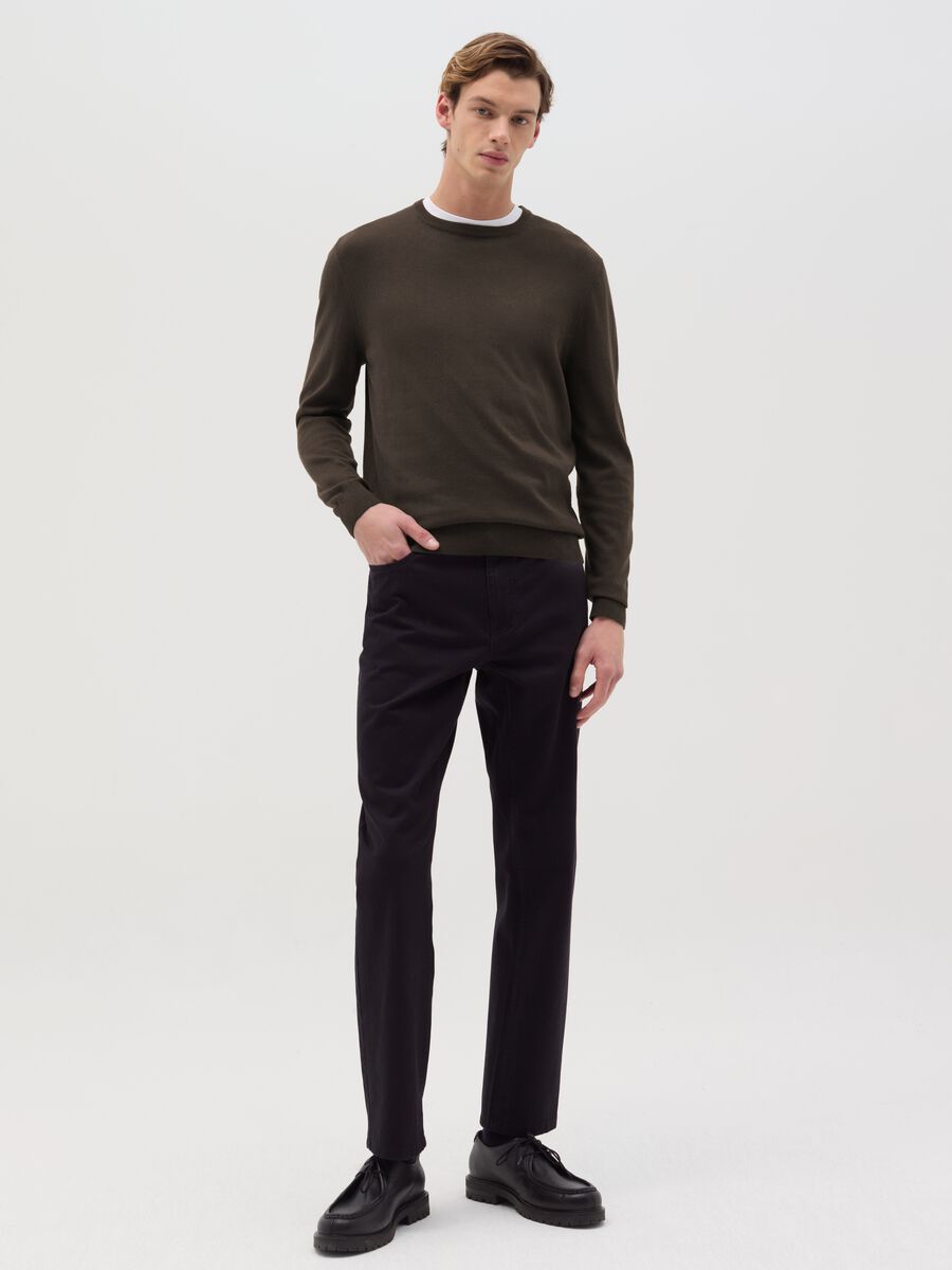 Round neck pullover_1