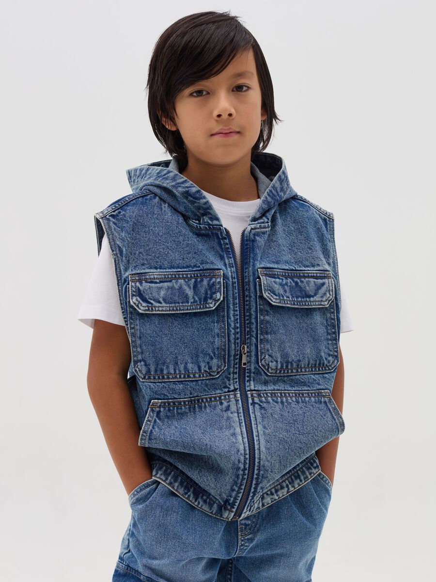 Gilet full-zip in denim con cappuccio_0
