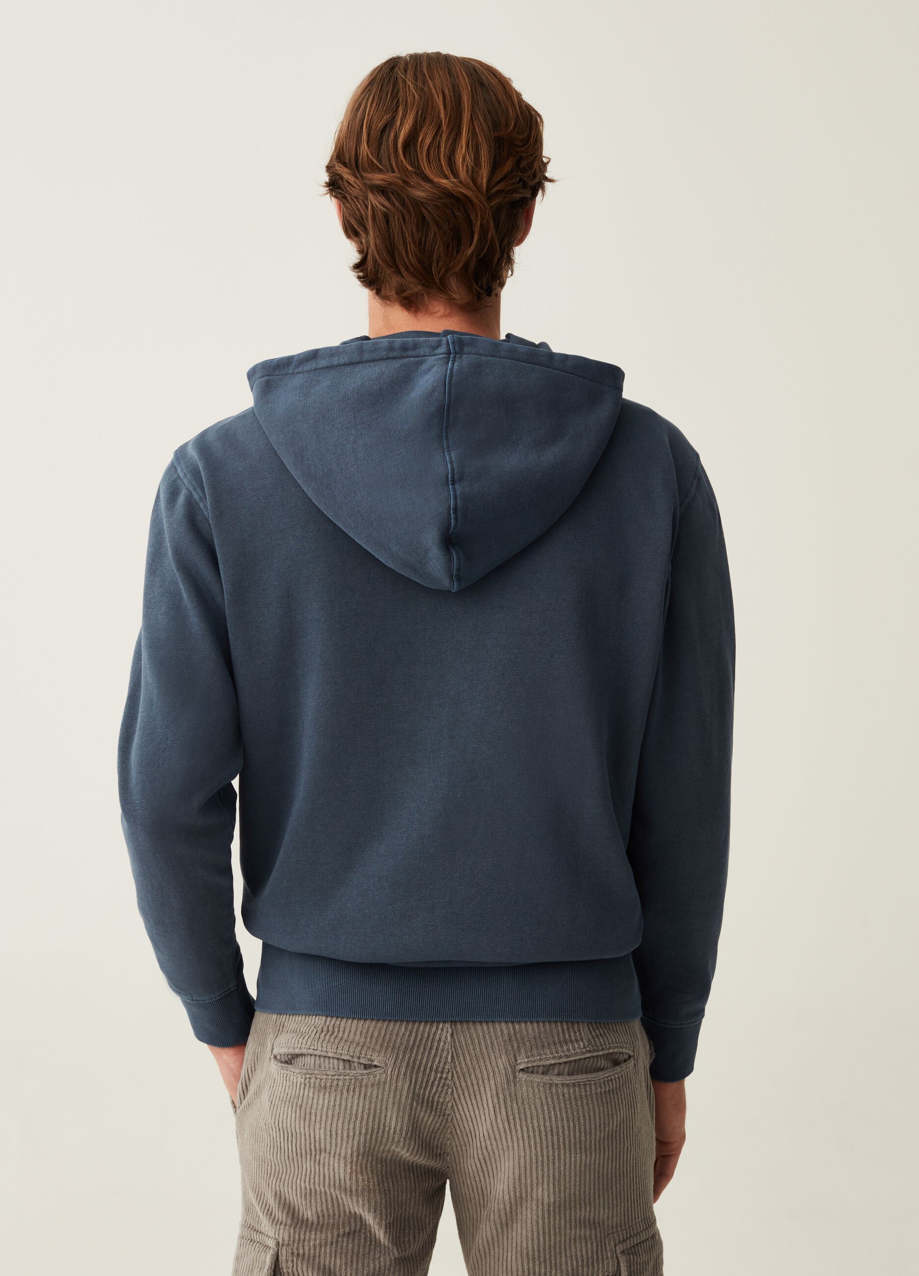 Full-zip con cappuccio e stampa_2