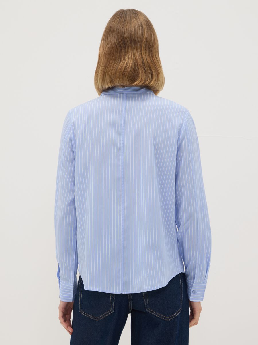 Camicia azzurra a righe in pura viscosa regular fit_3