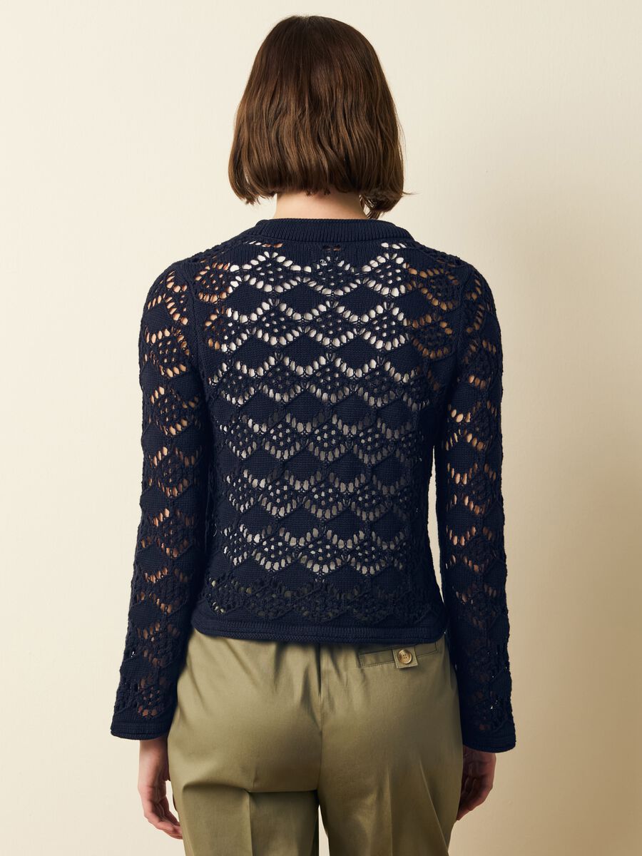 Crochet cardigan with V neck_3