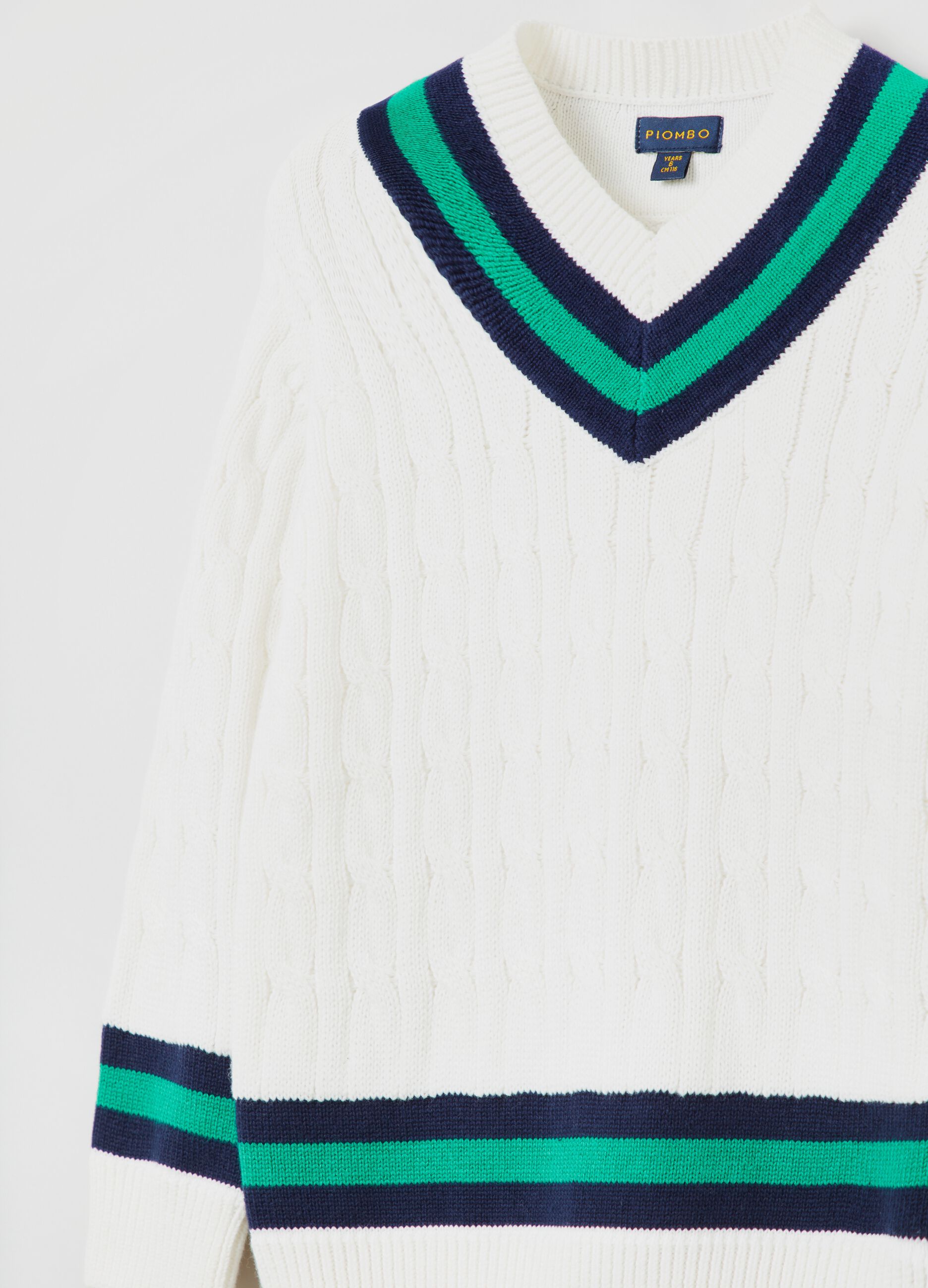 Pullover a trecce con scollo a V_2