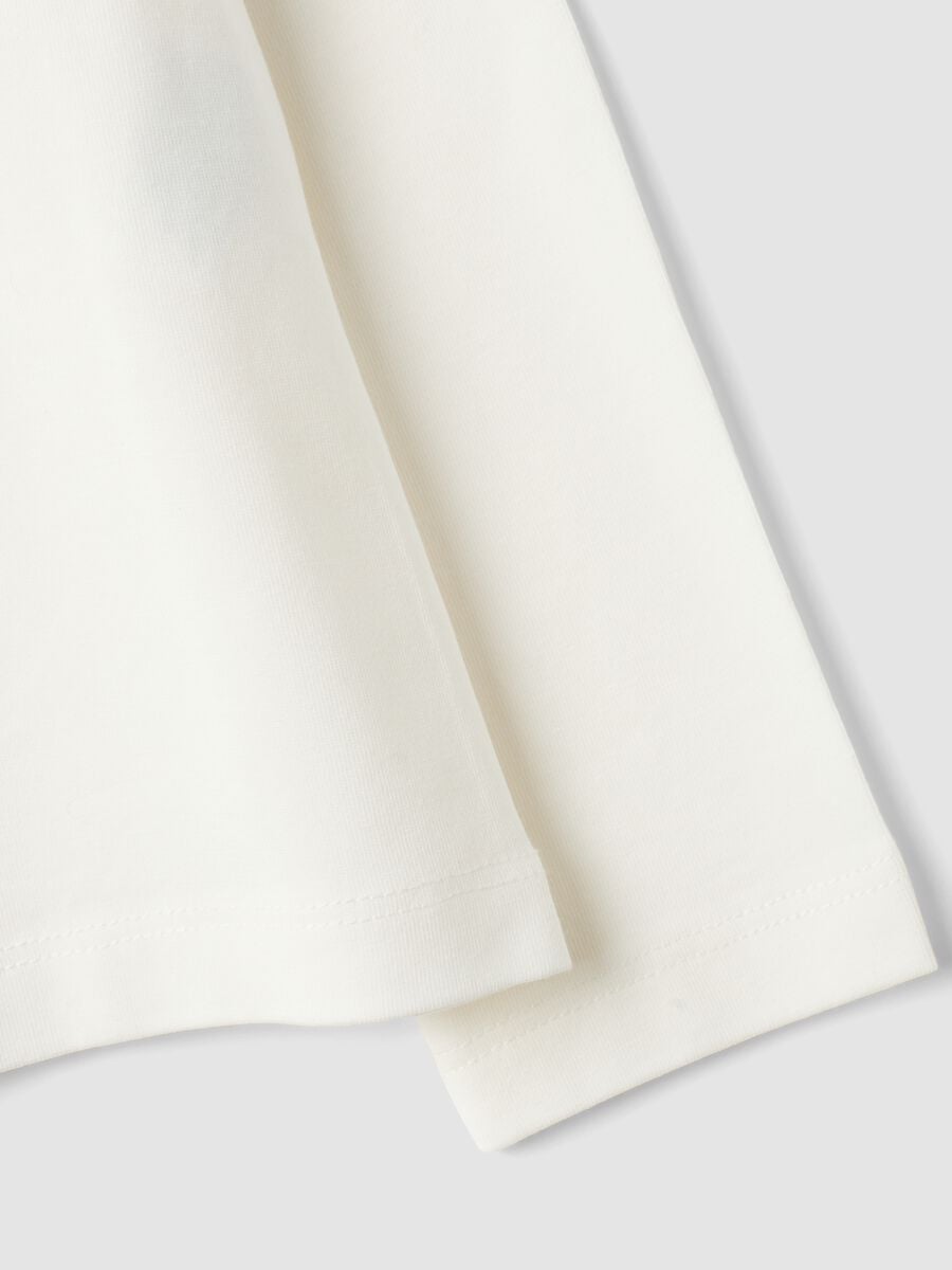 T-shirt bianca in cotone elasticizzato con stampa orsetto per bambina_3