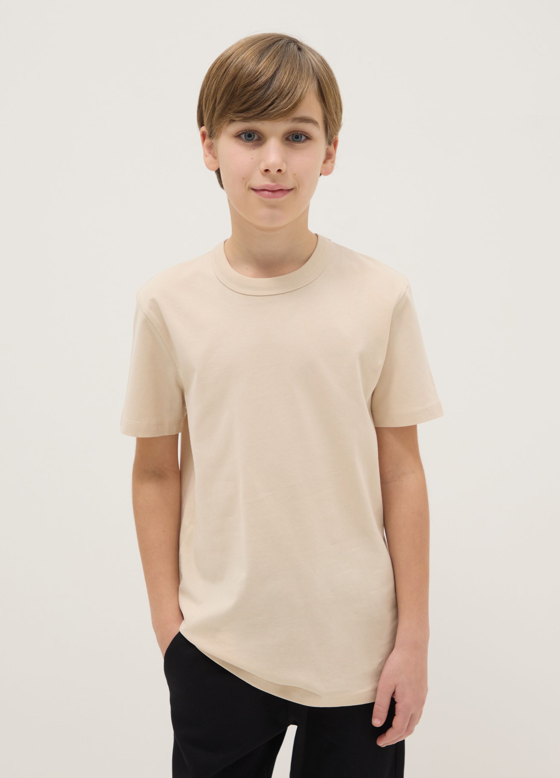 Boy's beige crew neck T-shirt in pure cotton, over fit