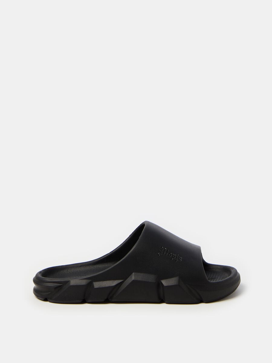Thong sandals with platform_0