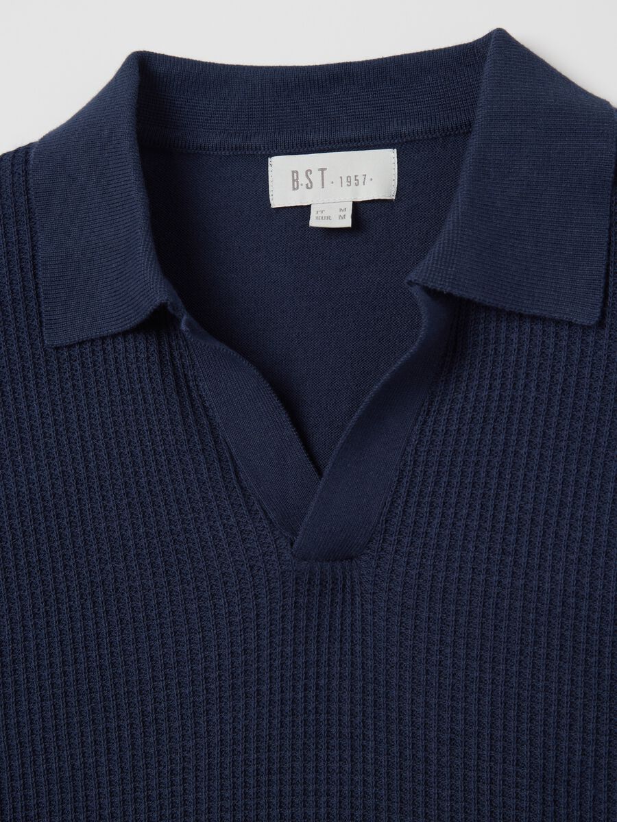 Blue polo shirt with jacquard weave_5