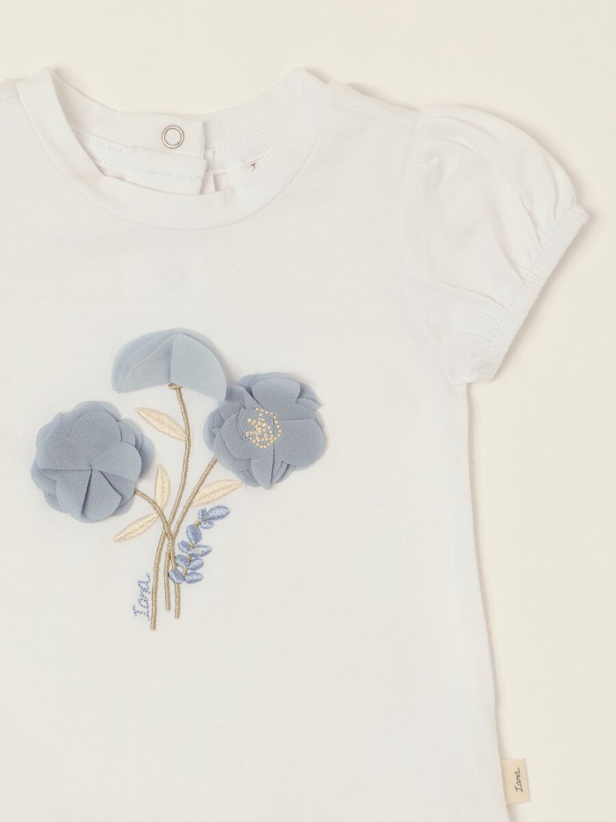 White baby girl bodysuit with floral details in stretch cotton_1