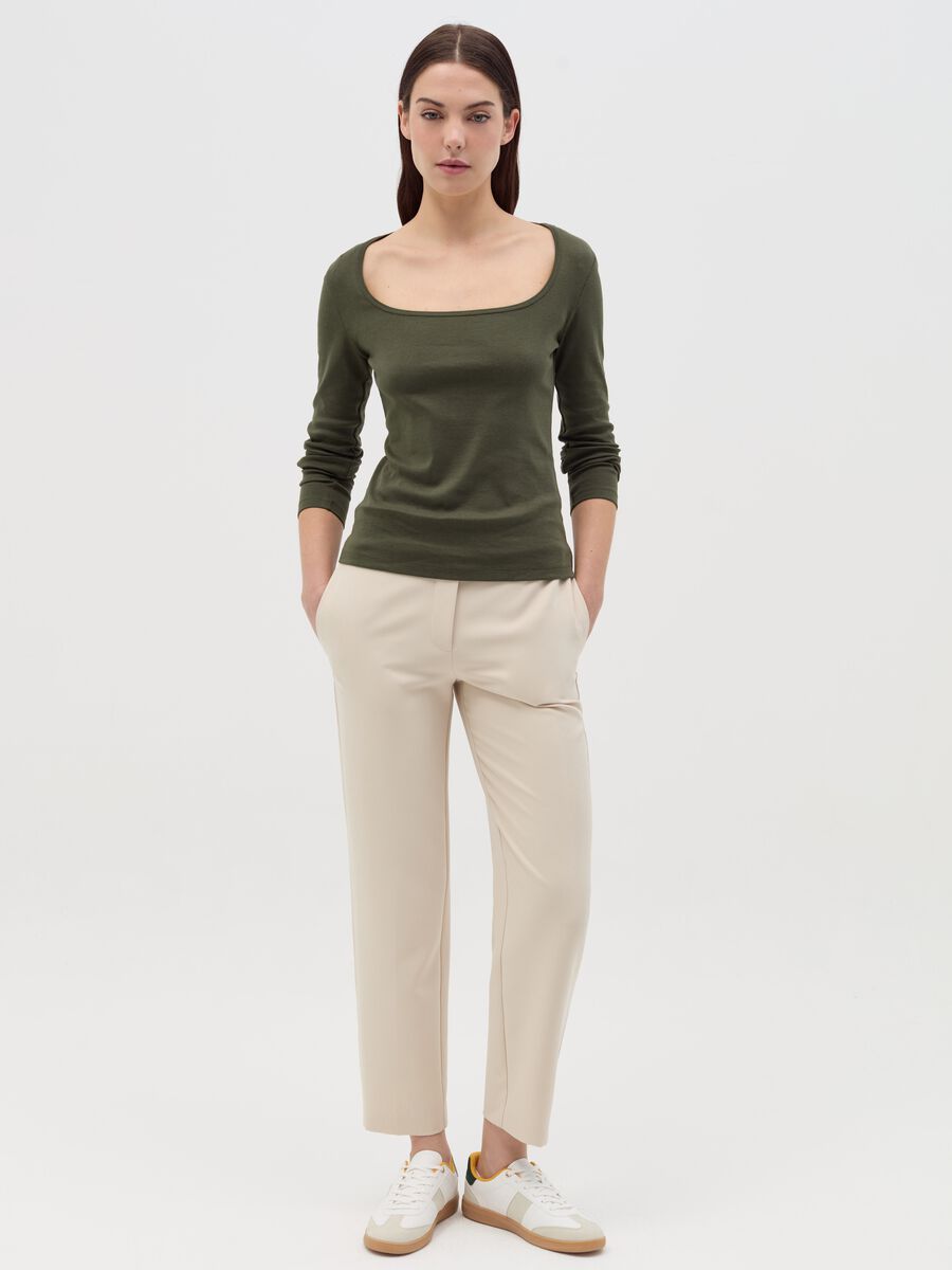 Slim-fit ankle-length trousers_0