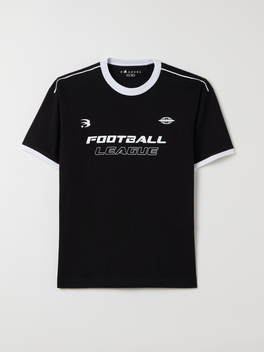 Black T-shirt with contrasting edging_4