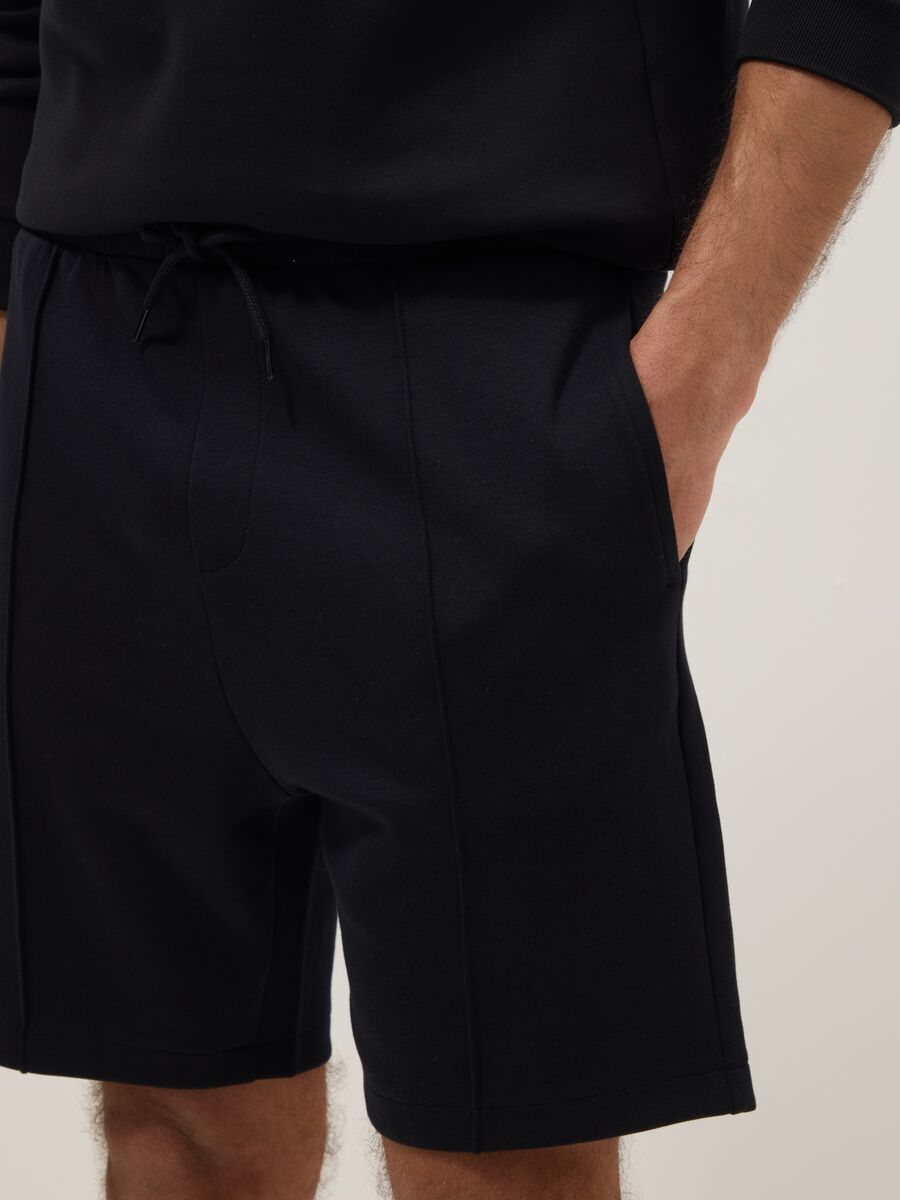 Shorts in misto cotone nero regular fit con coulisse_3