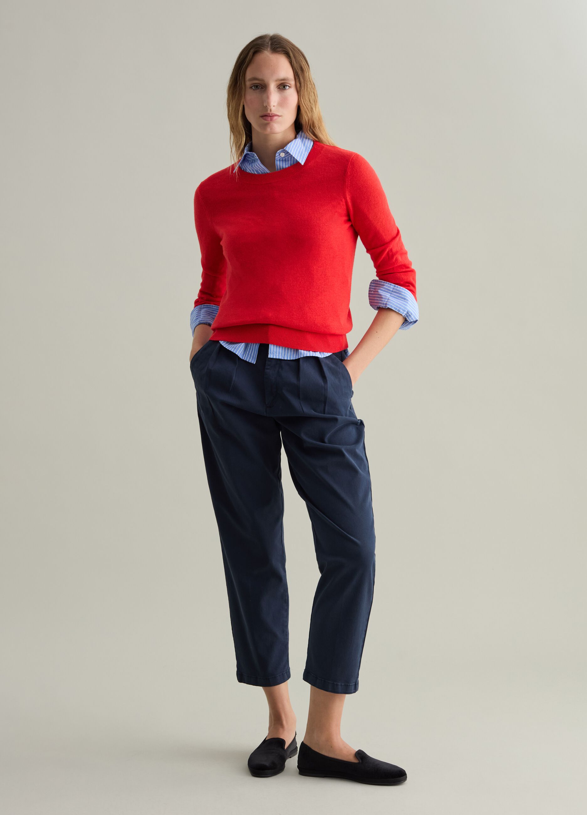 Pantalone chino con pinces