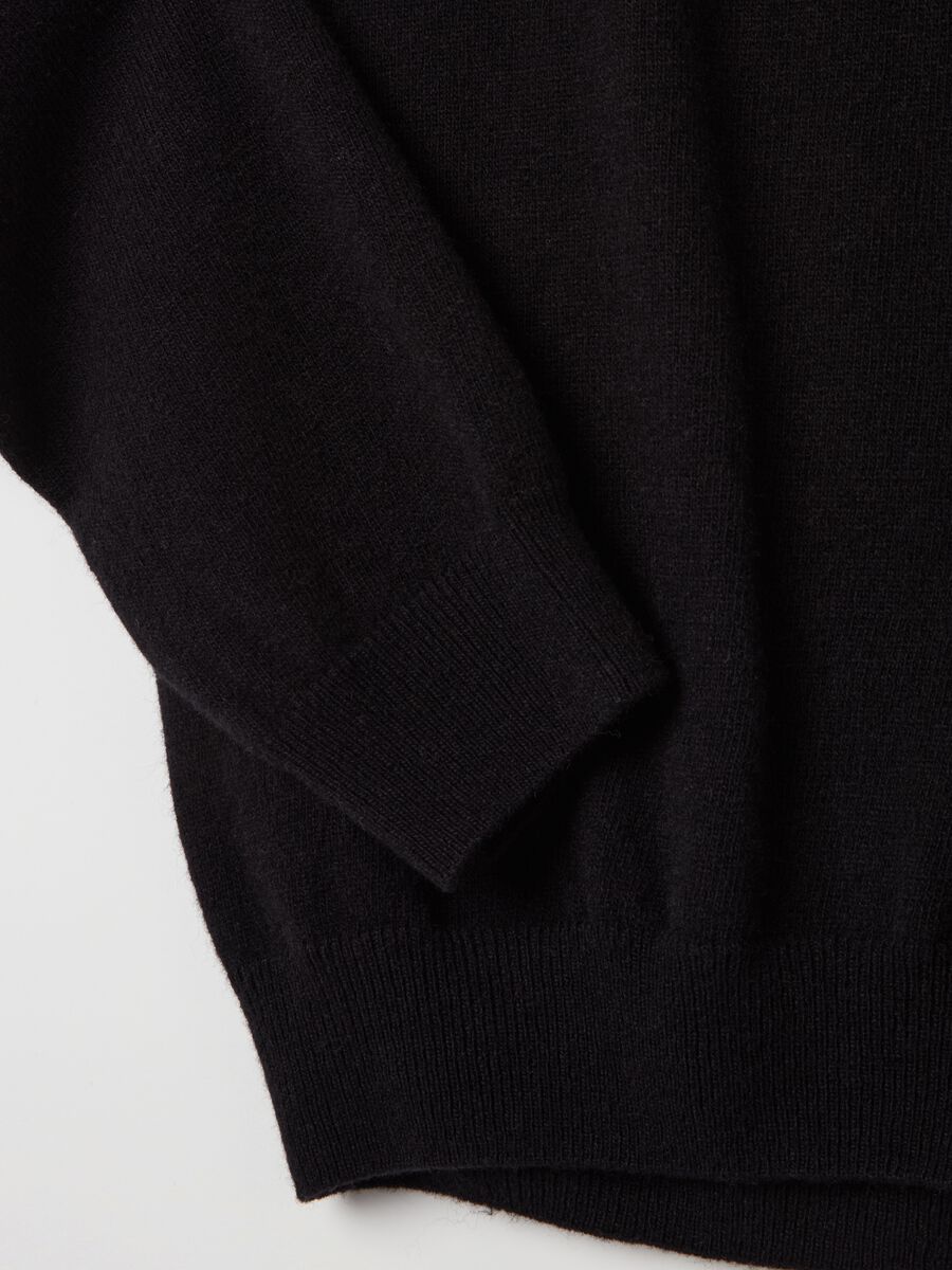 Lambswool crew-neck pullover_5