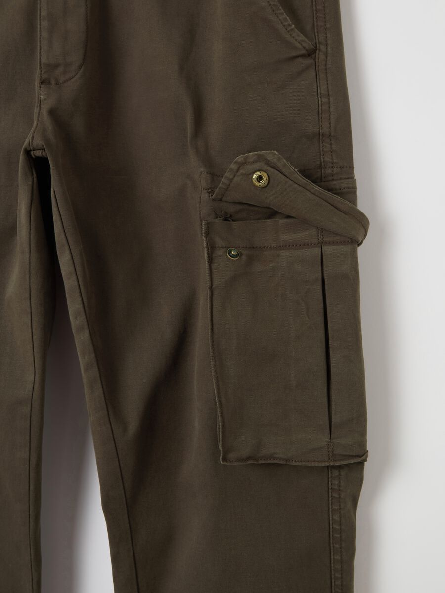 Pantalone cargo cuff-hem in cotone stretch_5