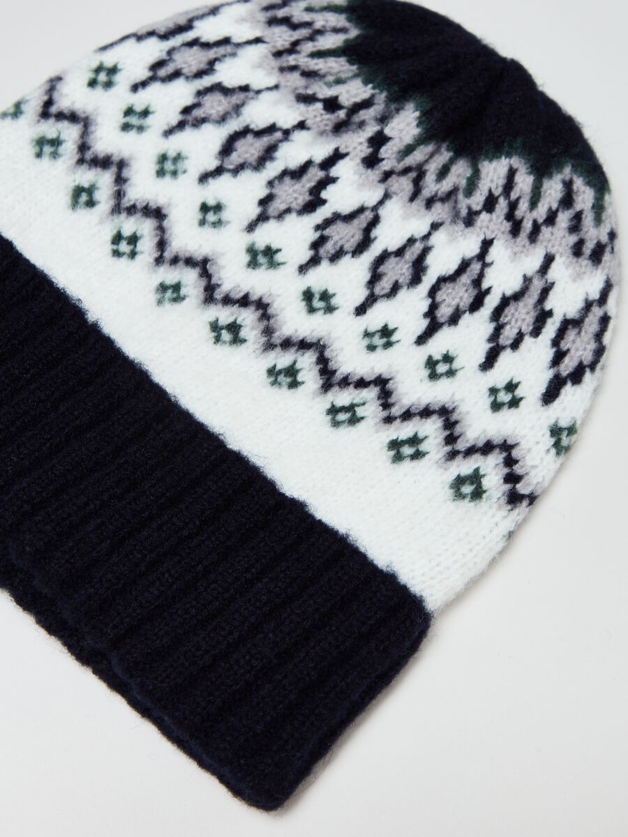 Berretto con disegno norvegese jacquard_1