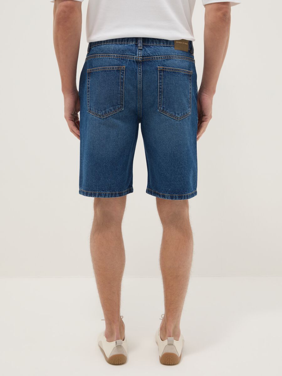 Blue denim Bermuda shorts in pure cotton, regular fit_2
