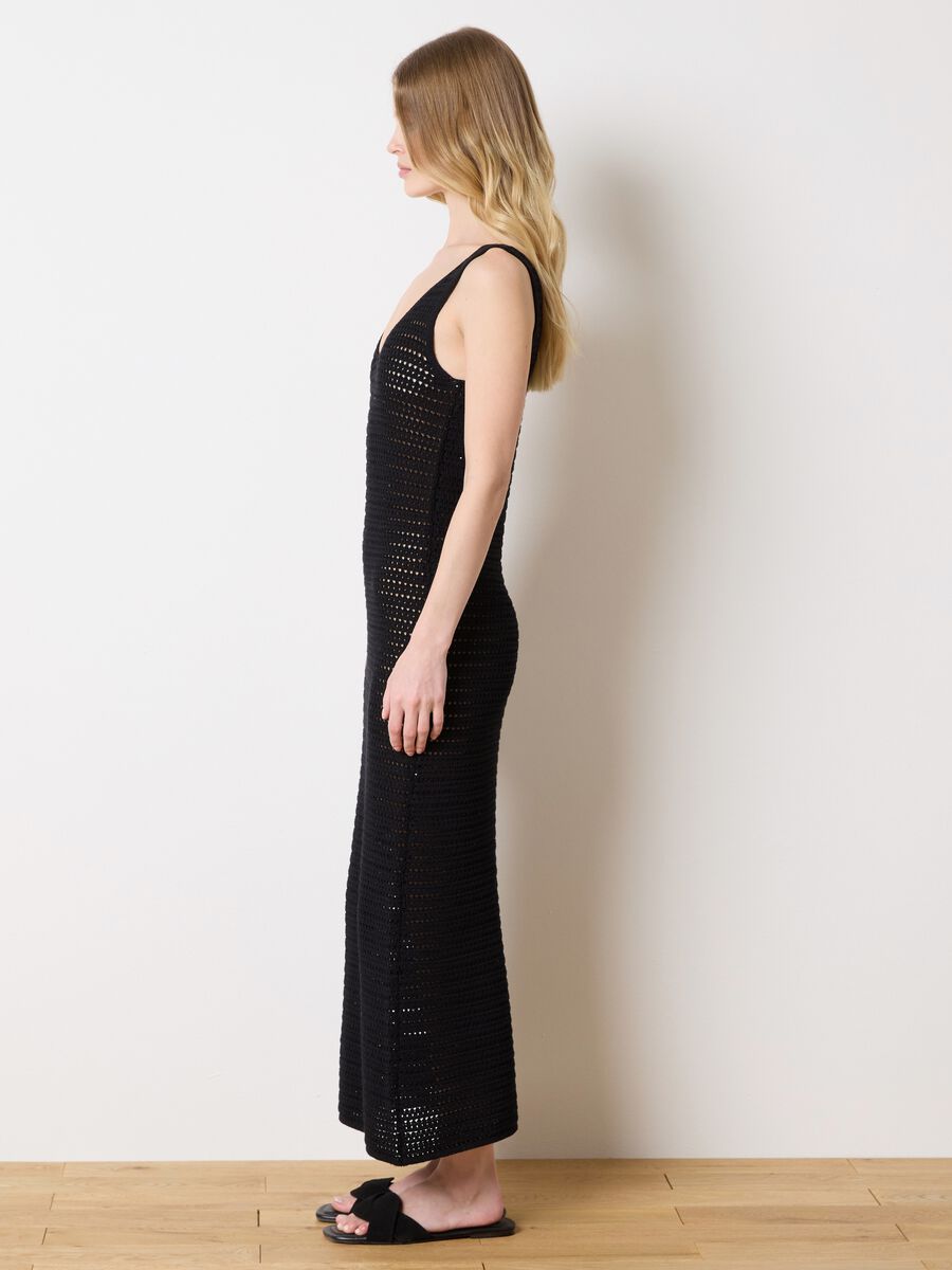 Long sleeveless crochet dress_2