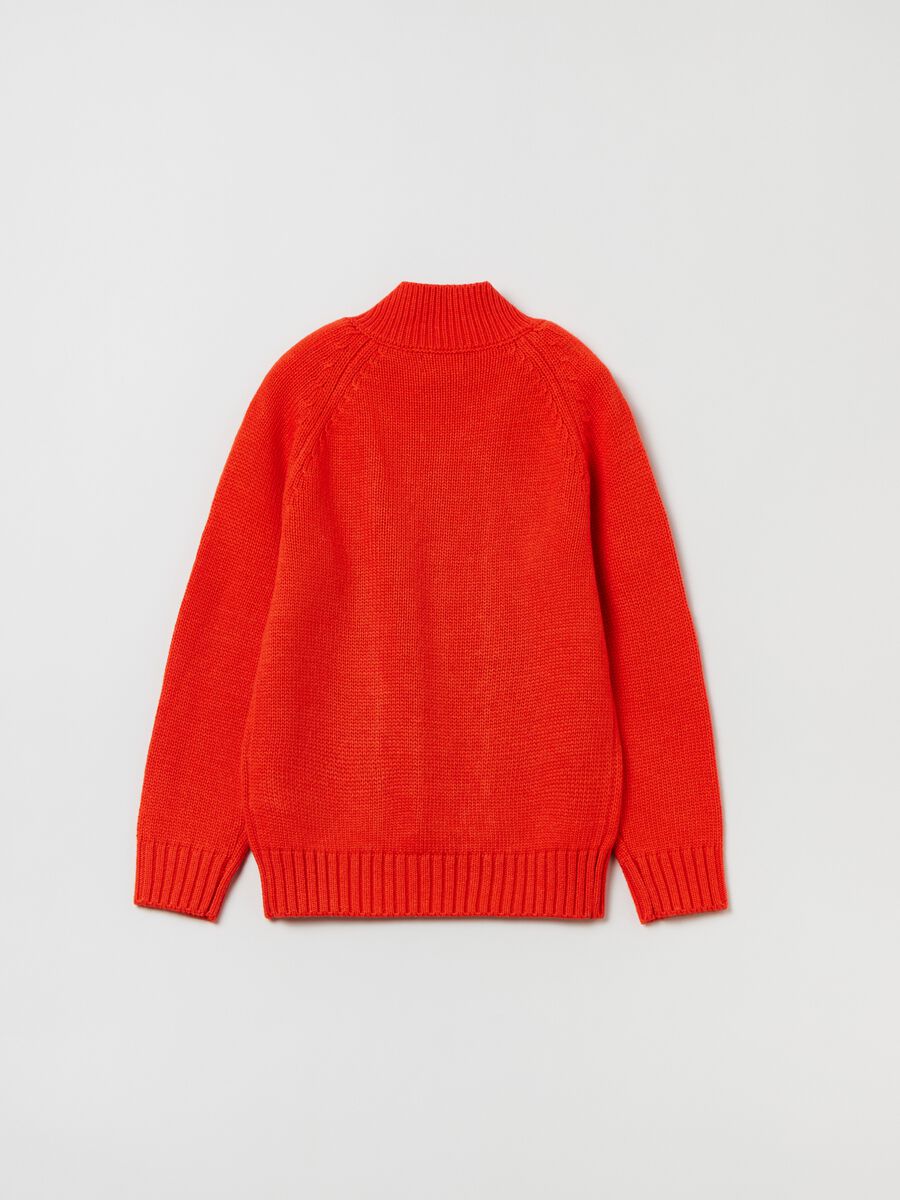 Pullover con lavorazione a trecce_4