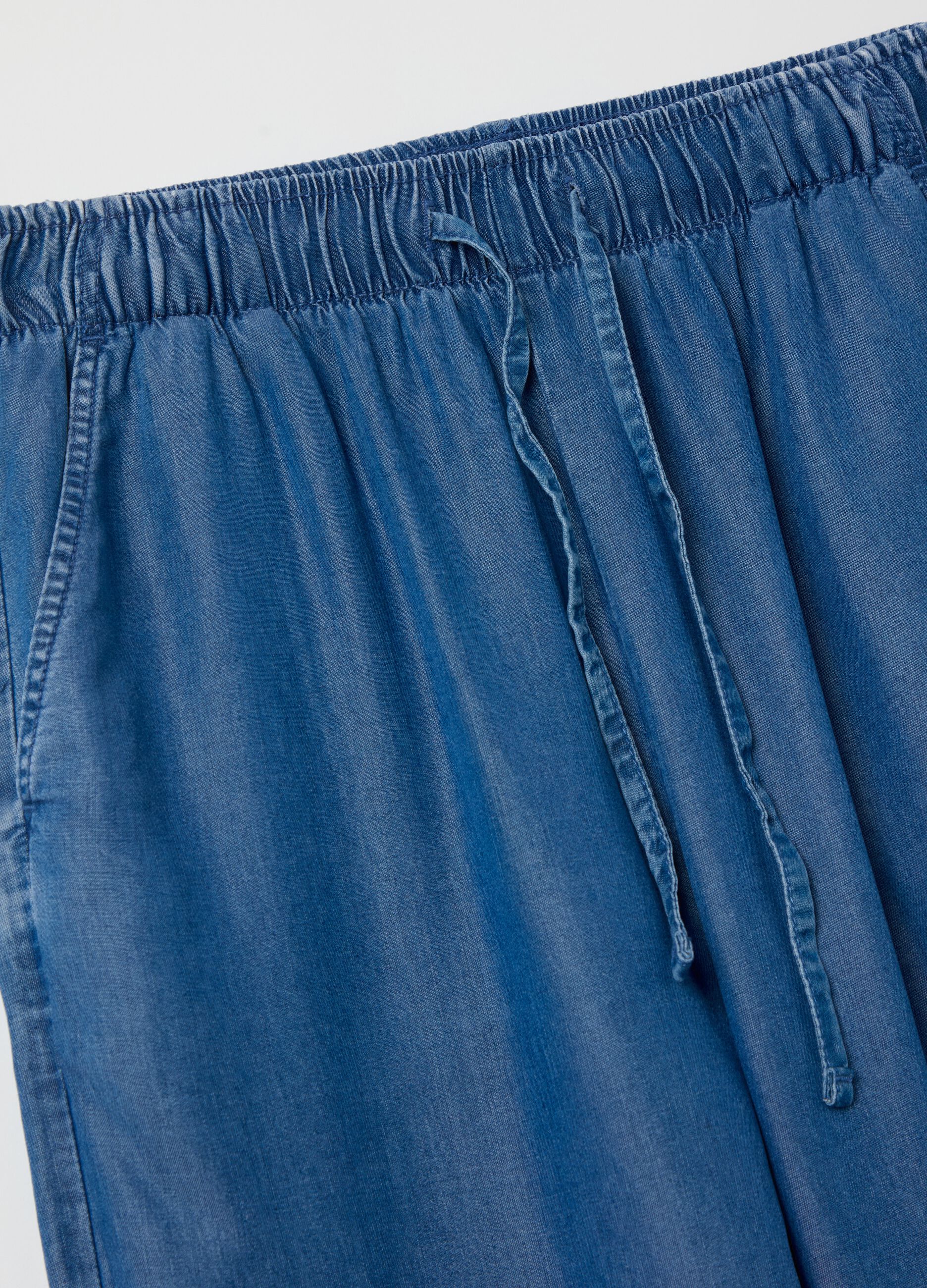 Joggers fluido a gamba larga effetto denim