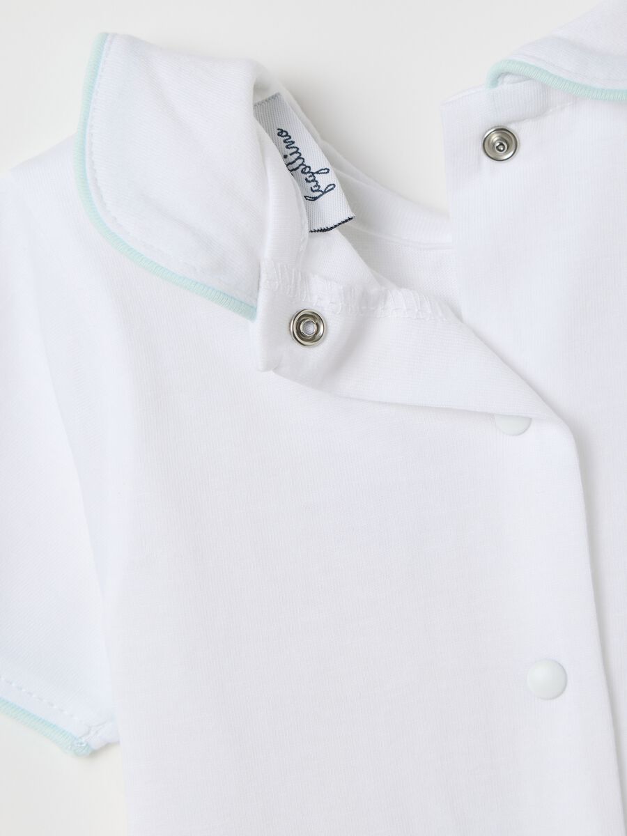 White and light blue romper suit in cotton with print_2