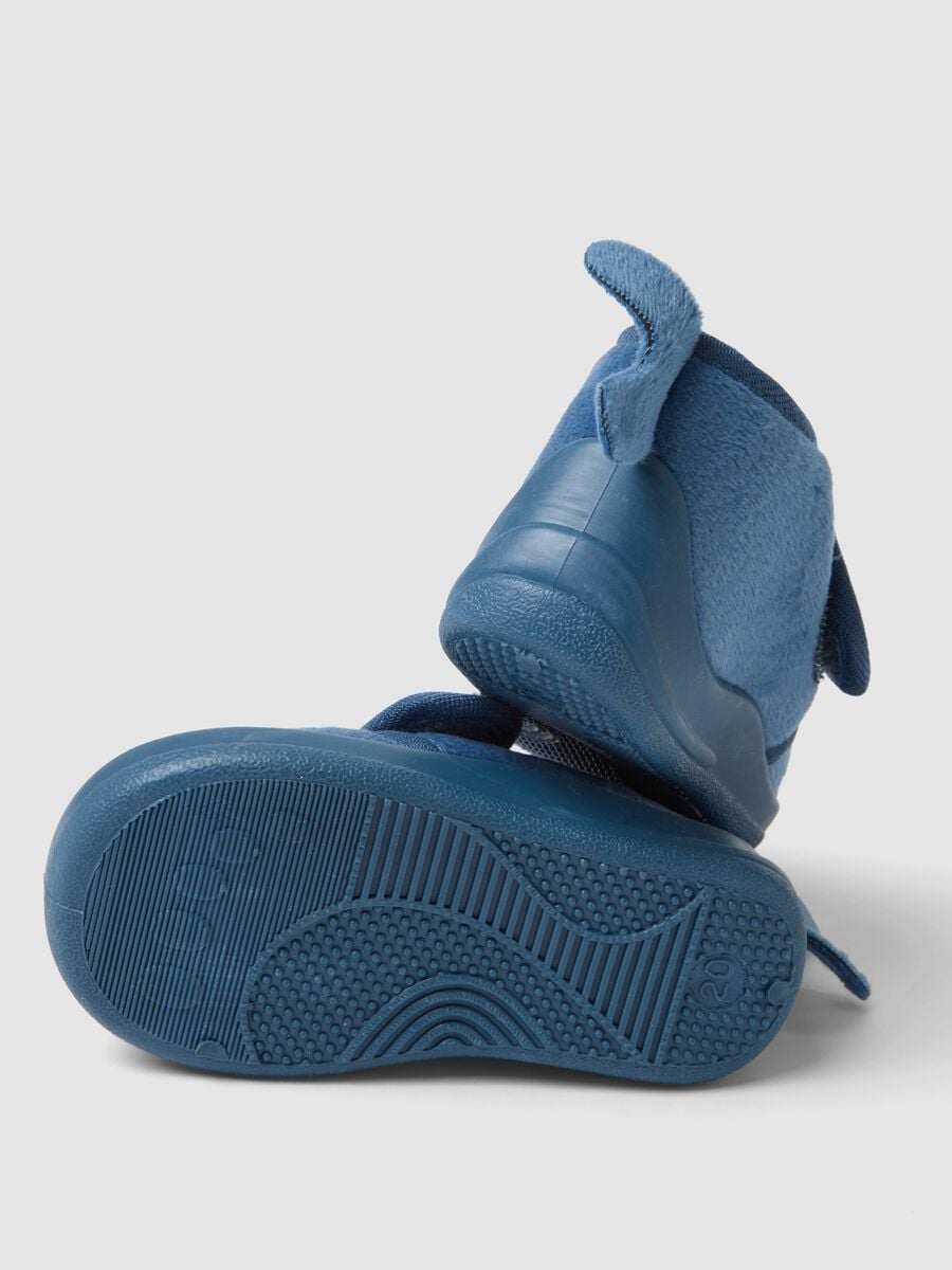 Pantofole blu a squalo con chiusura a strappo_2