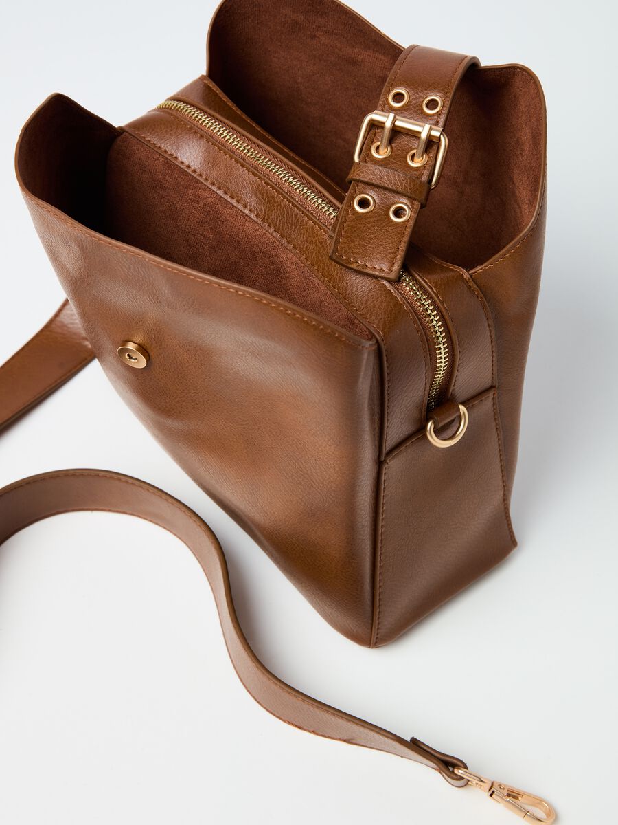 Borsa a secchiello con tasche esterne_2