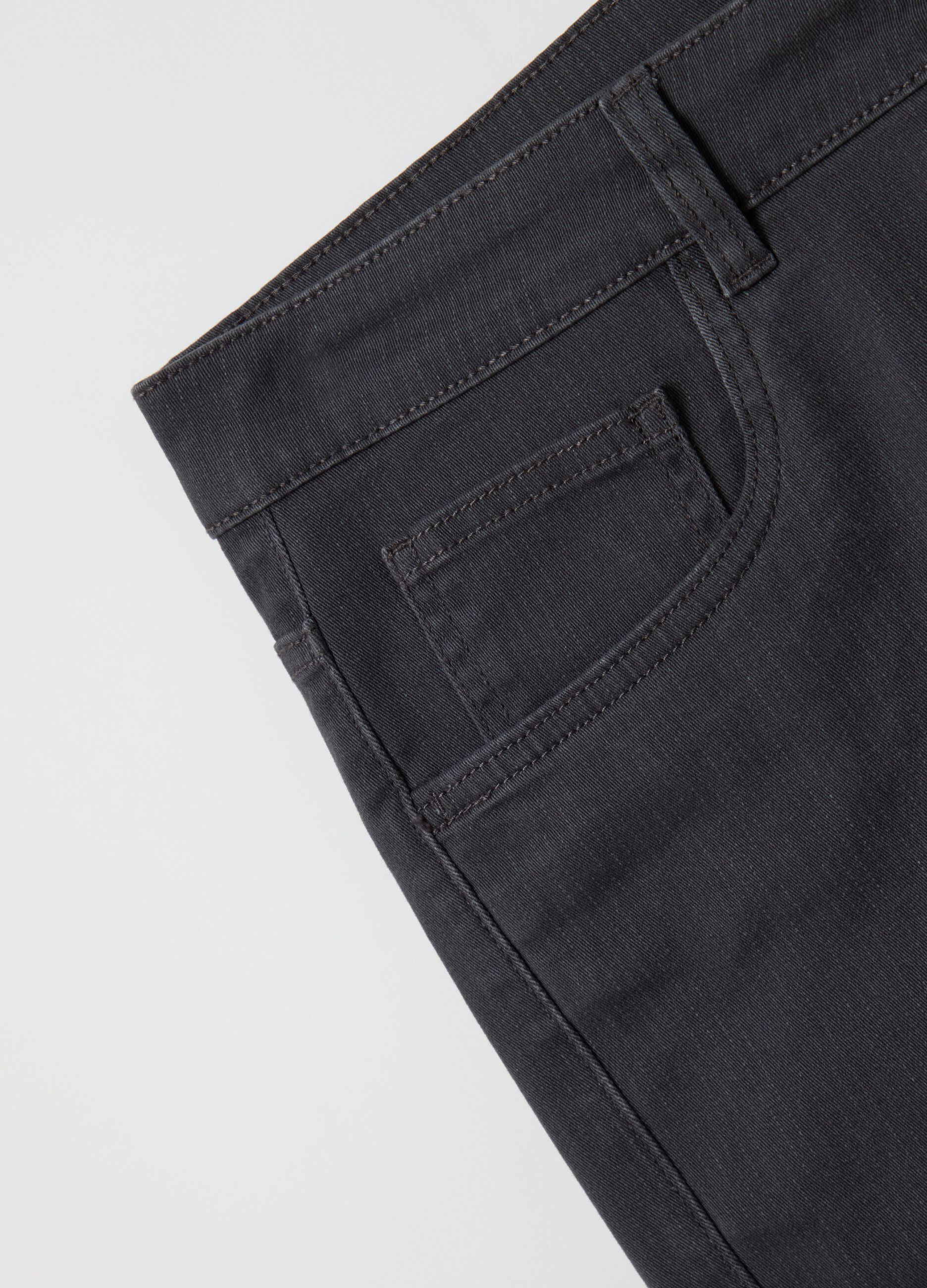 Regular black stretch cotton shorts