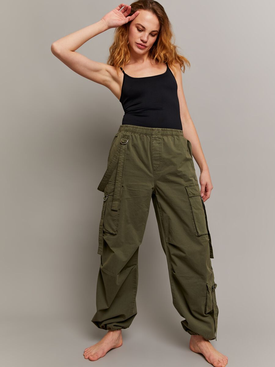 Pantalone parachute cargo in cotone_0