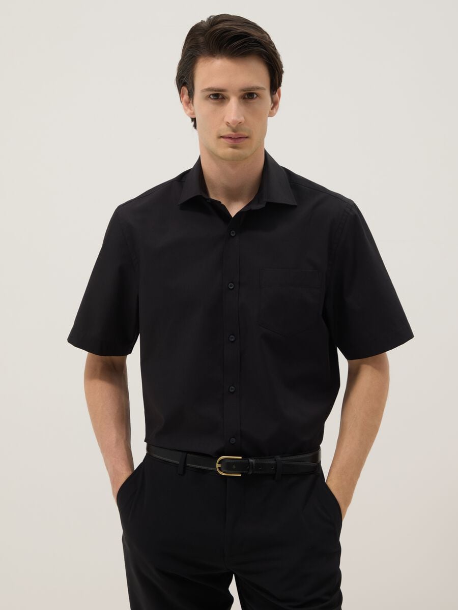 Black short-sleeve shirt with classic collar_0