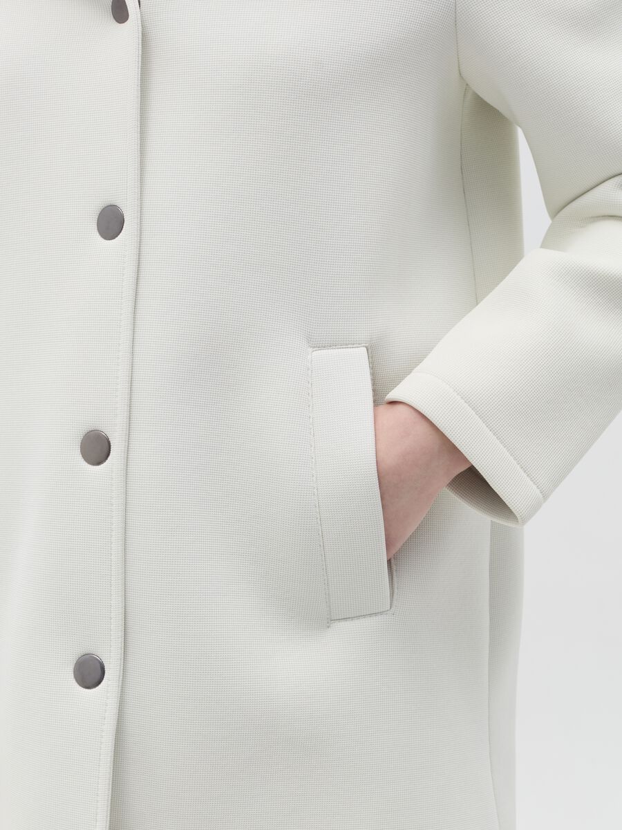 Hooded coat with buttons_2