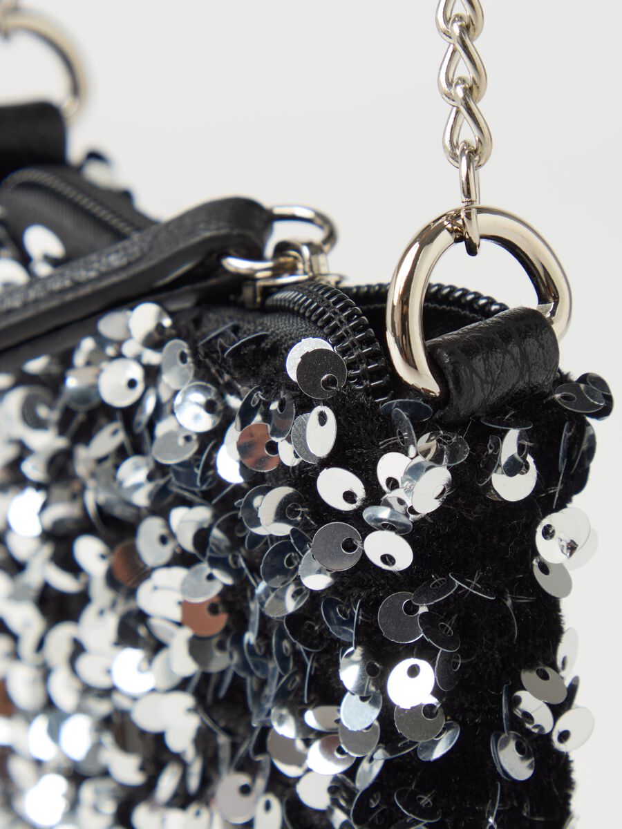 Mobile phone holder with sequins_1