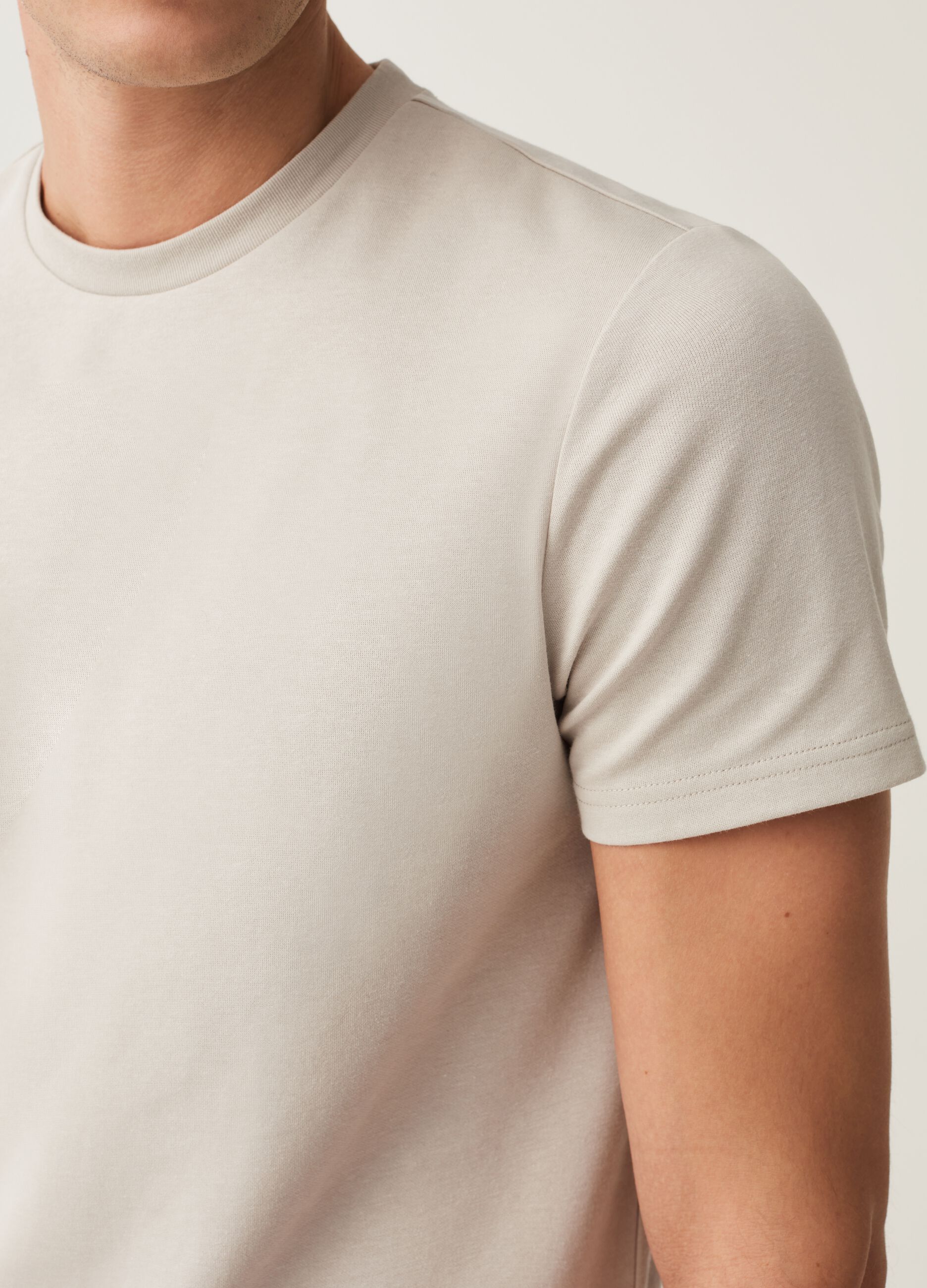 T-shirt girocollo in tessuto traspirante OVS Tech_3
