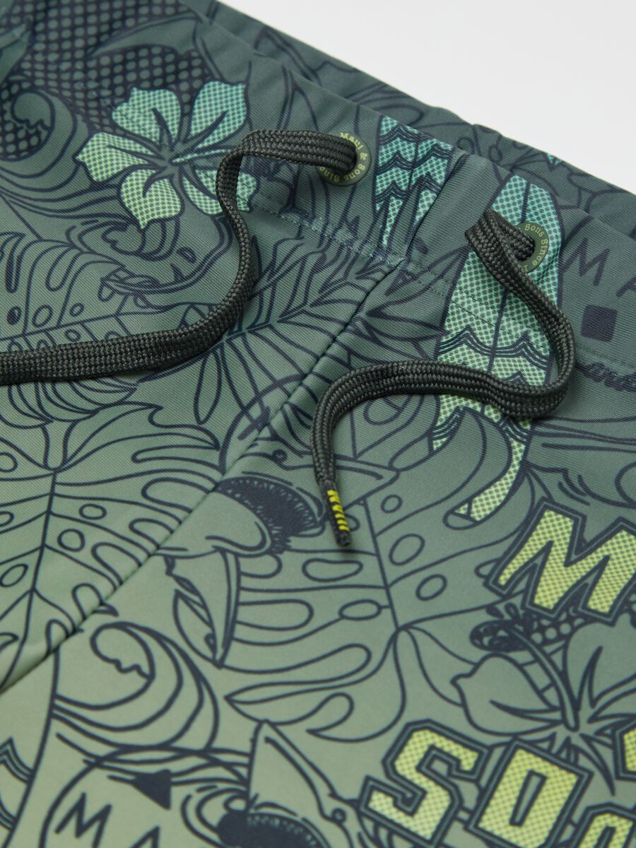 Swimming trunks with foliage print_3