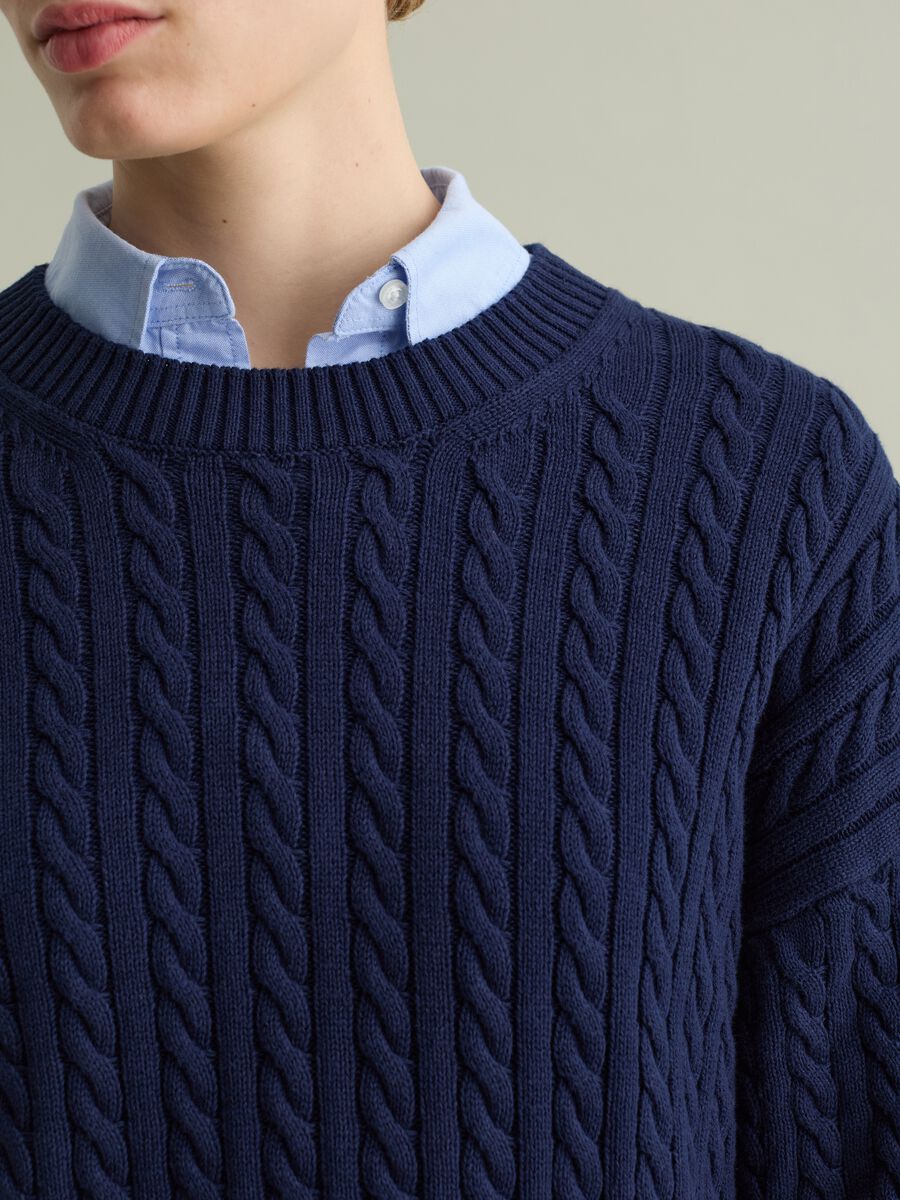 Ribbed pullover with cable-knit design_2