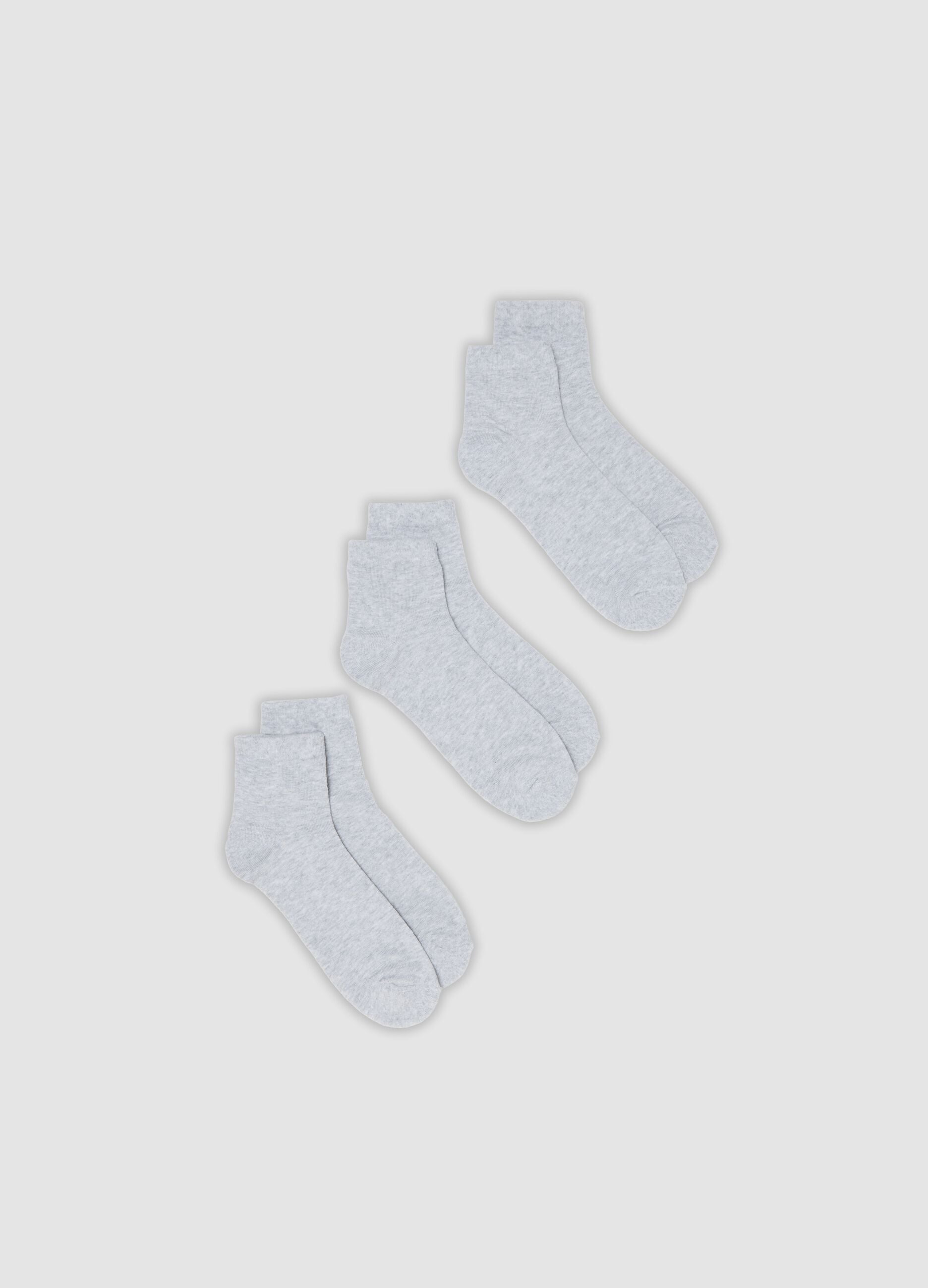 3-pack of grey organic cotton ankle sports socks