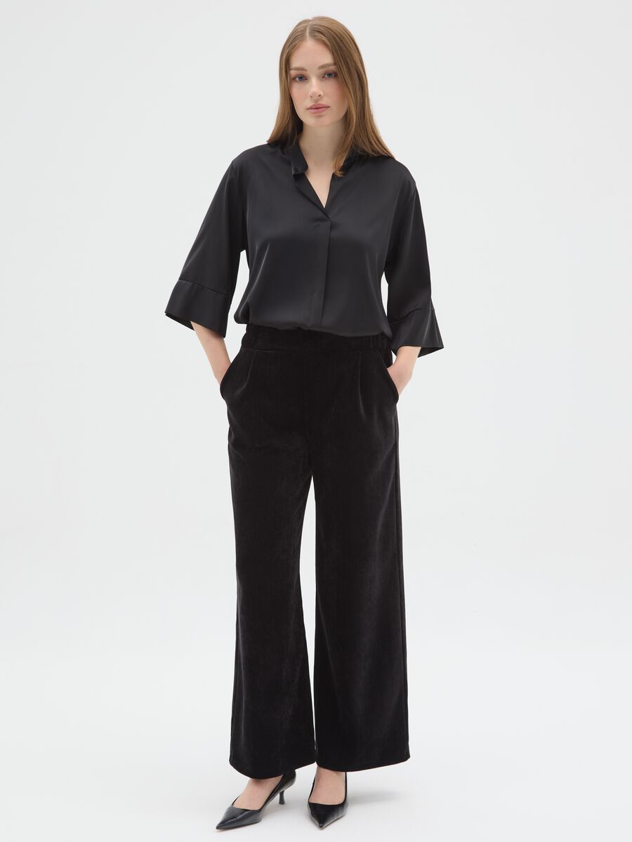 Black regular fit trousers_0