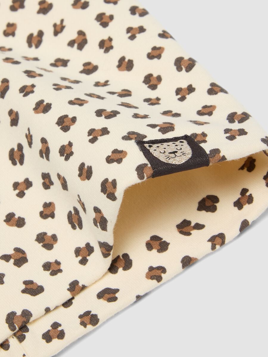 Sciarpa beige in cotone elasticizzato con stampa animalier per bambina_2