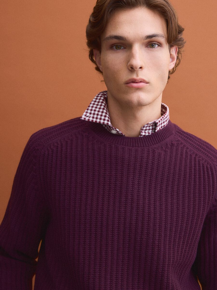 Maglia viola in misto cotone a coste con girocollo regular fit_1