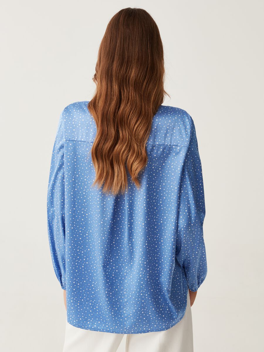 Satin blouse with V opening_2