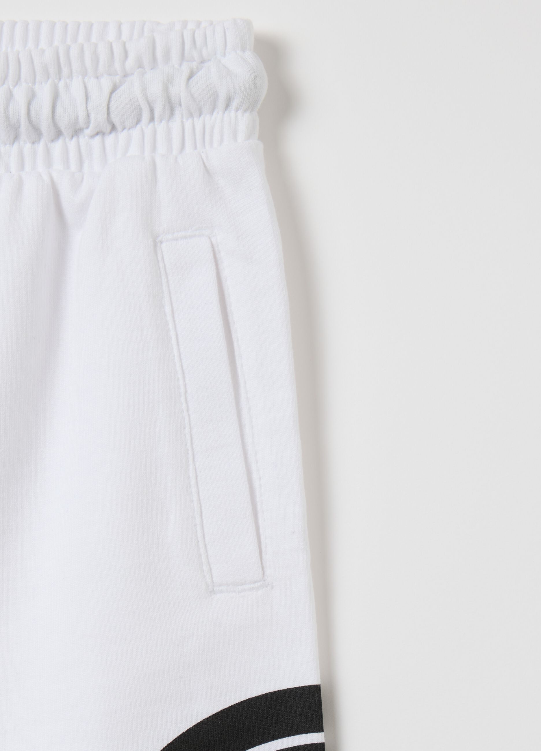 White shorts with Maui logo