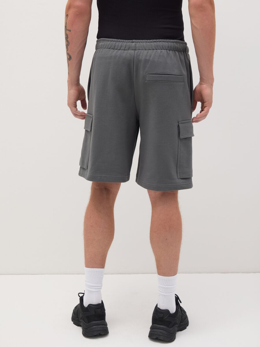 Cargo Bermuda shorts in fleece_3