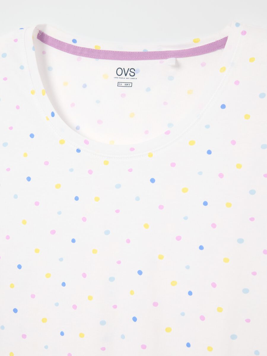 White cotton nightshirt with polka dot pattern_5