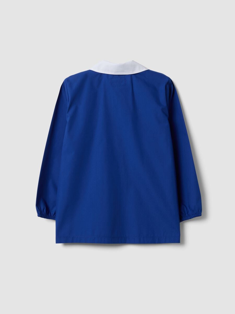 Blue boys&rsquo; school apron with zip and go-kart embroidery_1